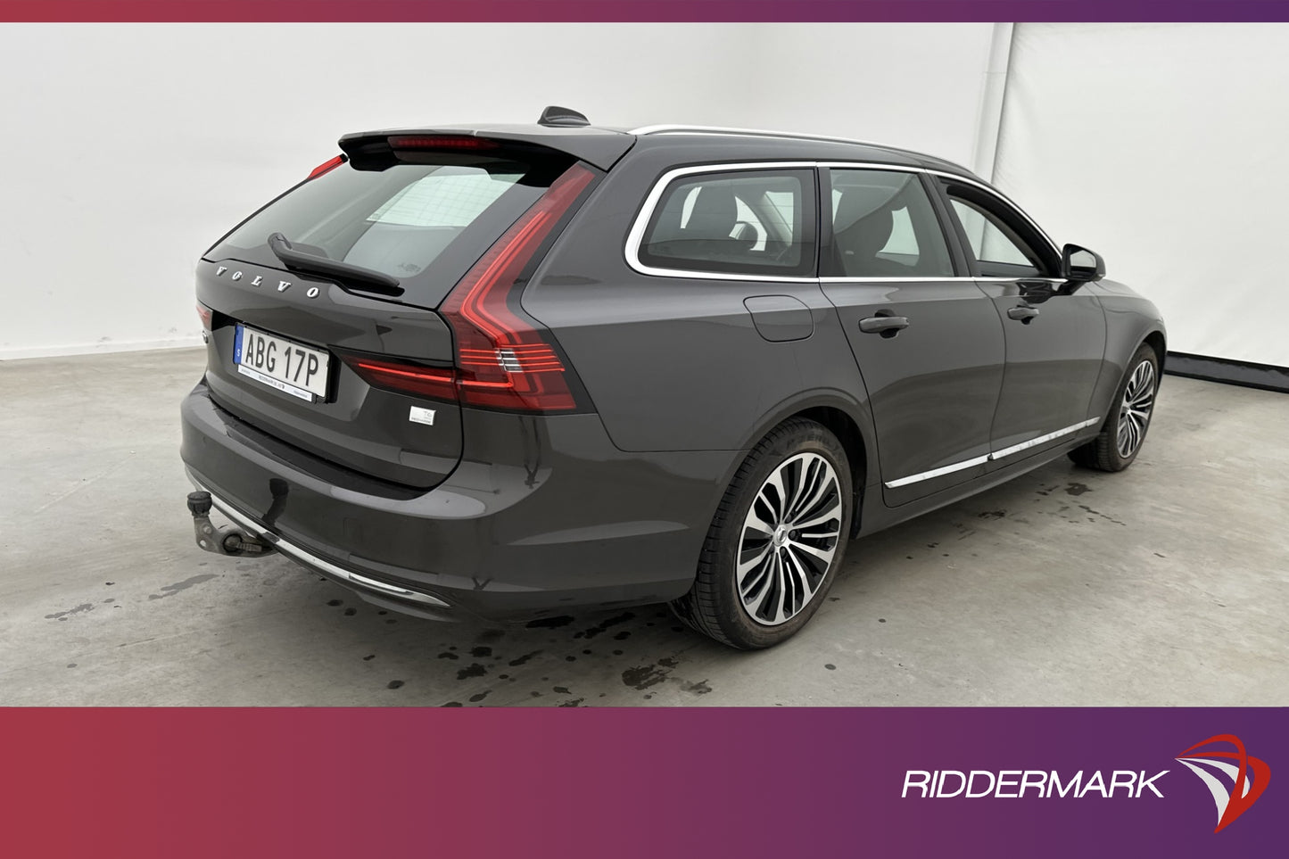 Volvo V90 Recharge T6 AWD Core Skinn Kamera Elstolar Drag