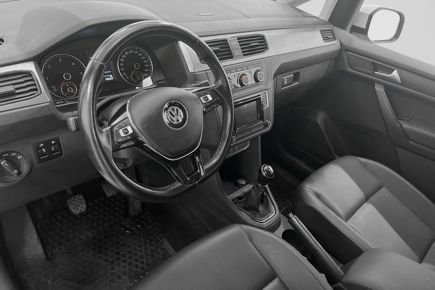 Volkswagen Caddy Life 2.0TDI Värmare Dragkrok PDC Moms