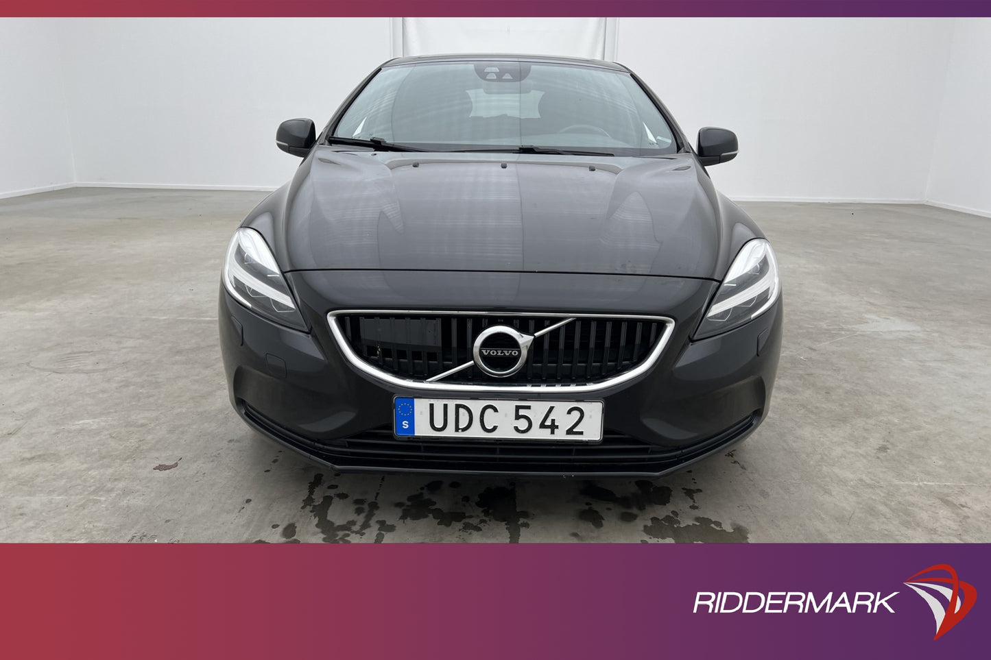 Volvo V40 T3 152hk Momentum VOC Värmare Kamera Drag Välserv