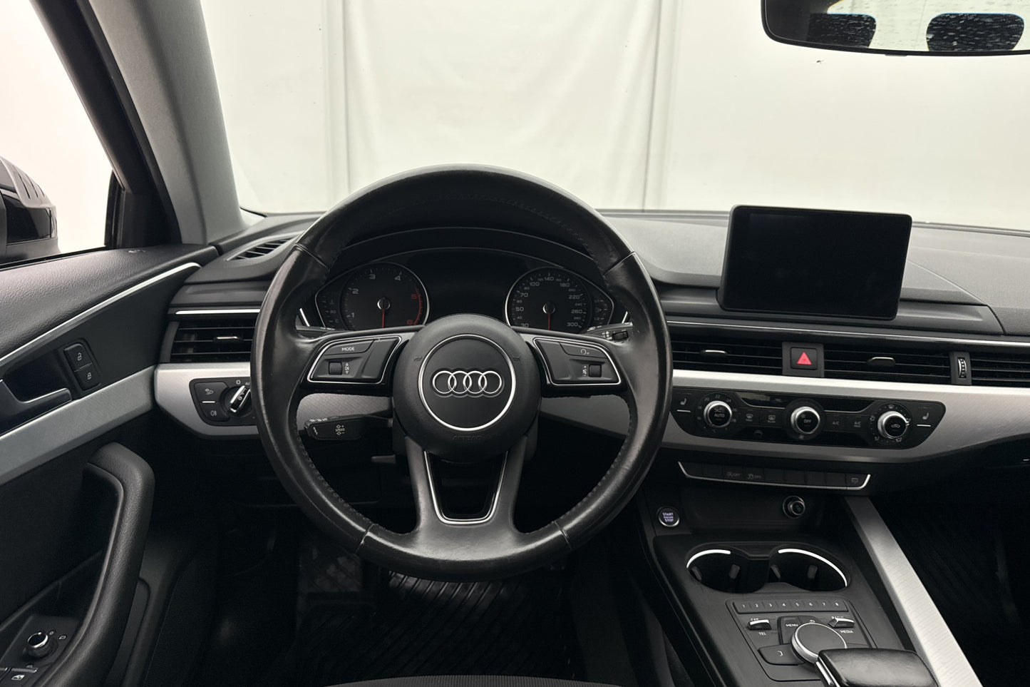 Audi A4 Avant 2.0 TDI 150hk Proline Värmare Sensorer Drag