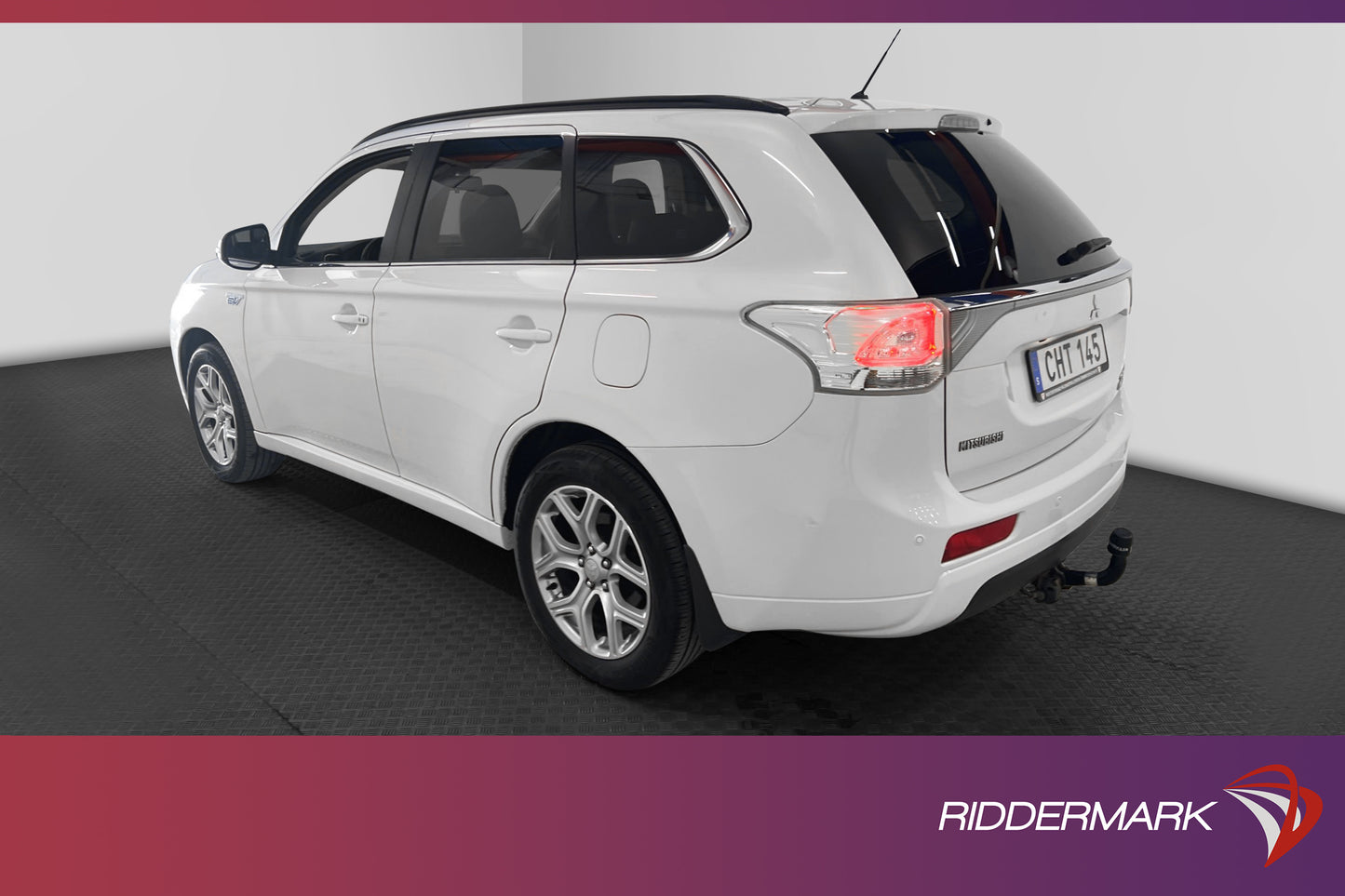 Mitsubishi Outlander PHEV 4WD 203hk Backkamera Drag