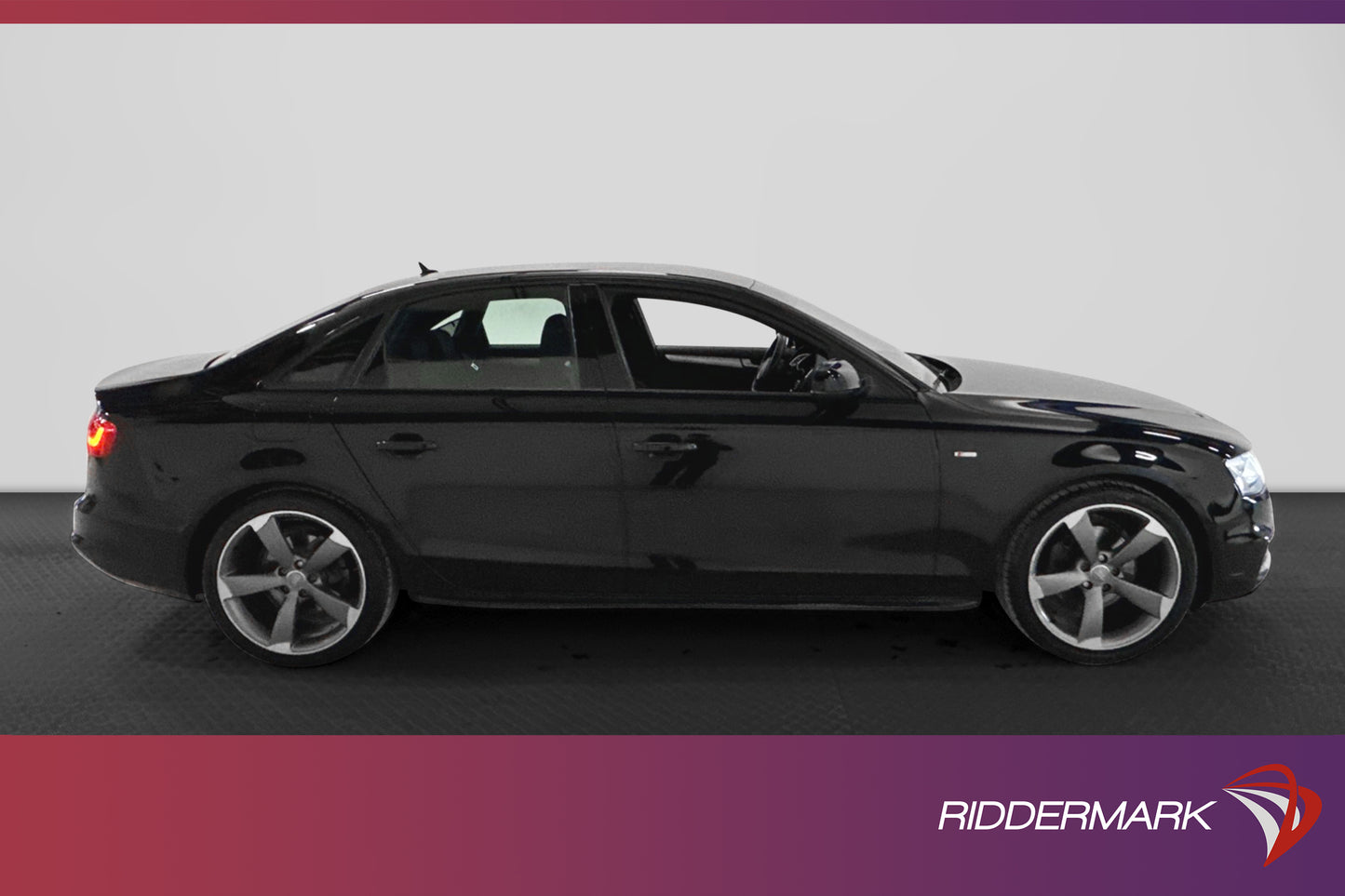 Audi A4 Sedan 2.0 TDI quattro Proline Sensorer Dragkrok