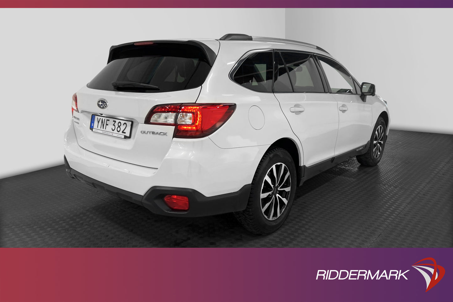 Subaru Outback 2.5 175kh 4WD B-kamera App-Connect Välservad