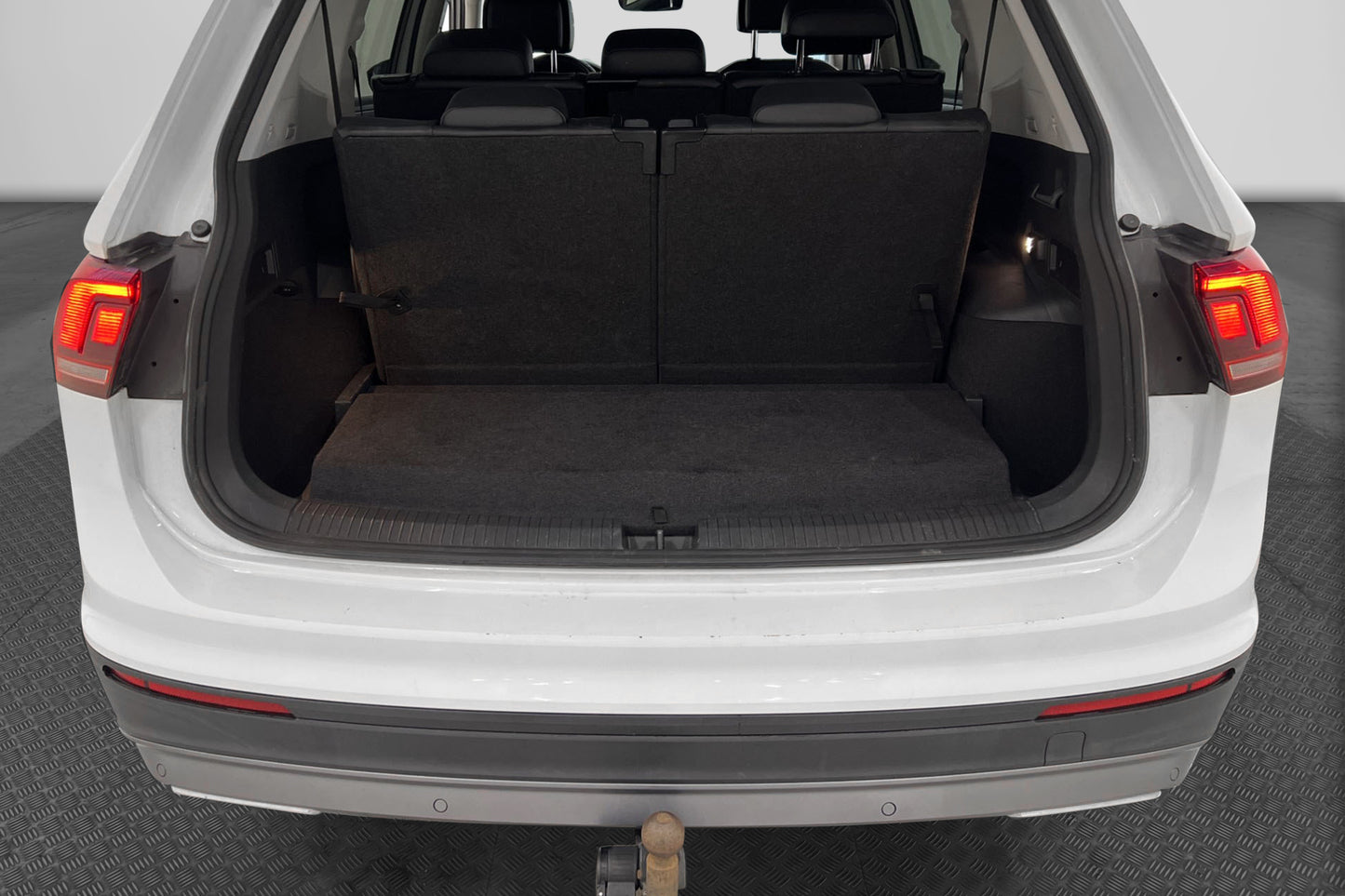 Volkswagen Tiguan Allspace 4M 7-Sits Bkamera Skinn Drag