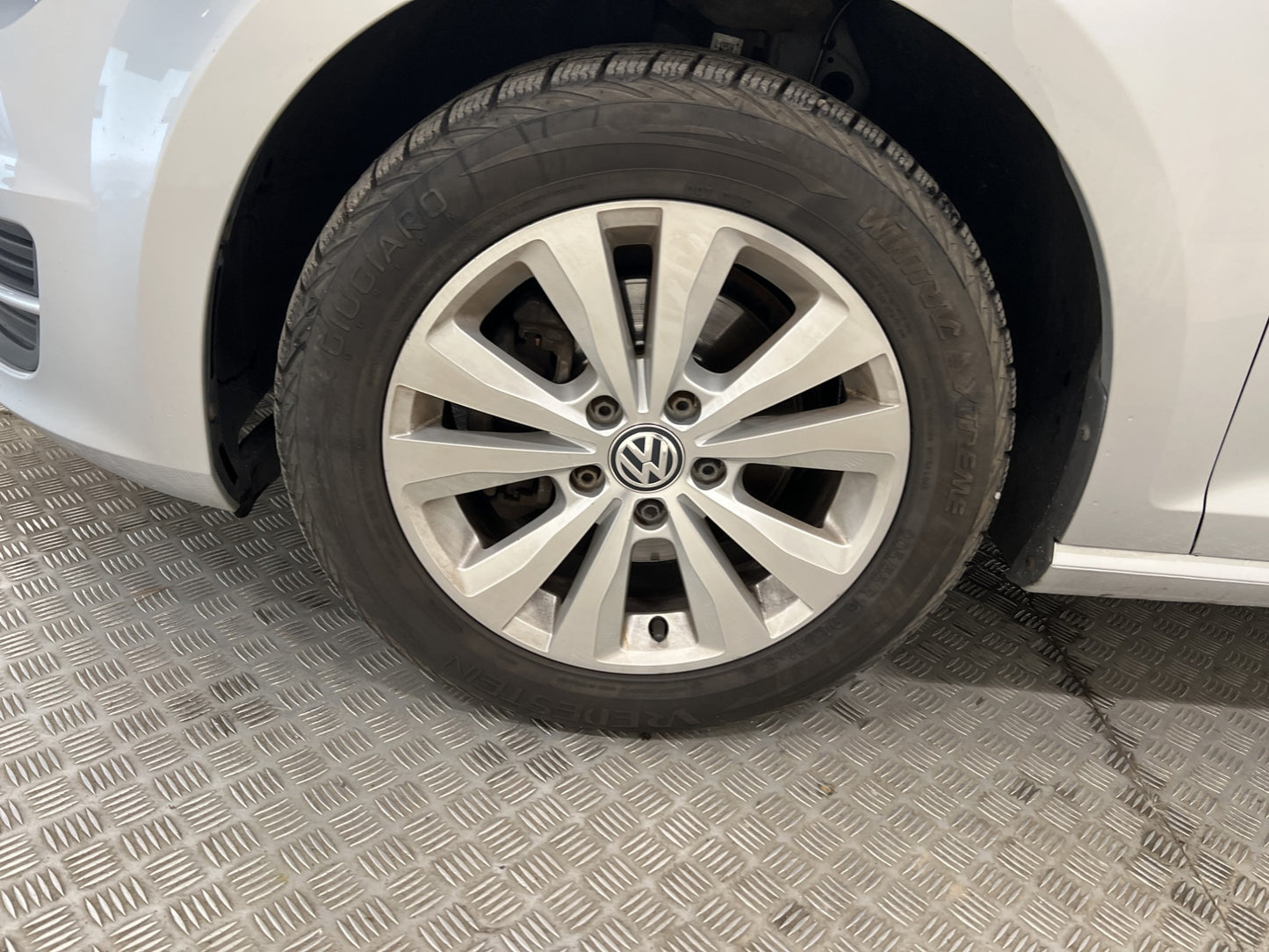 Volkswagen Golf 1.6 TDI 110hk Style Kamera Navi Välservad