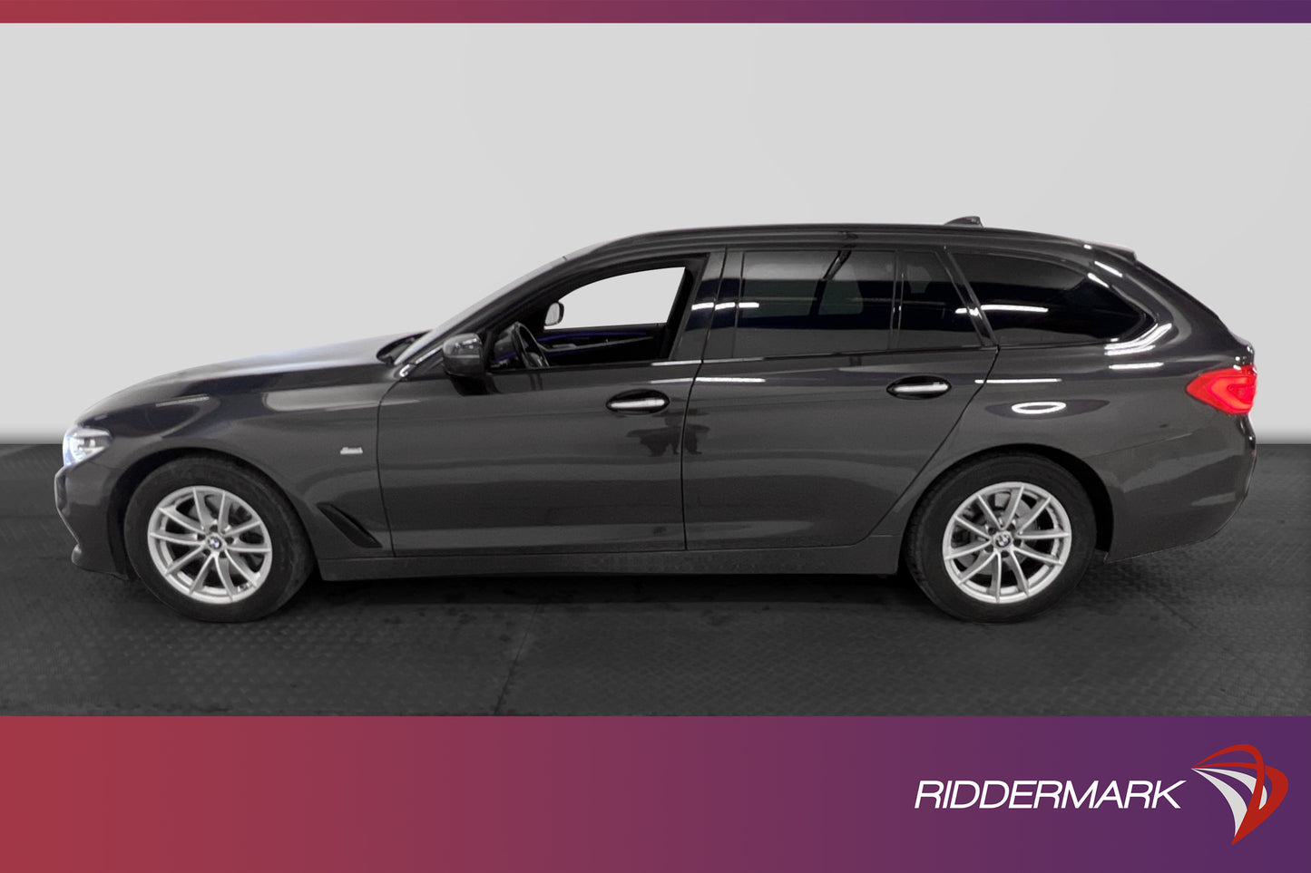 BMW 520 d xDrive Touring 190hk Sport line HiFi Navi Drag