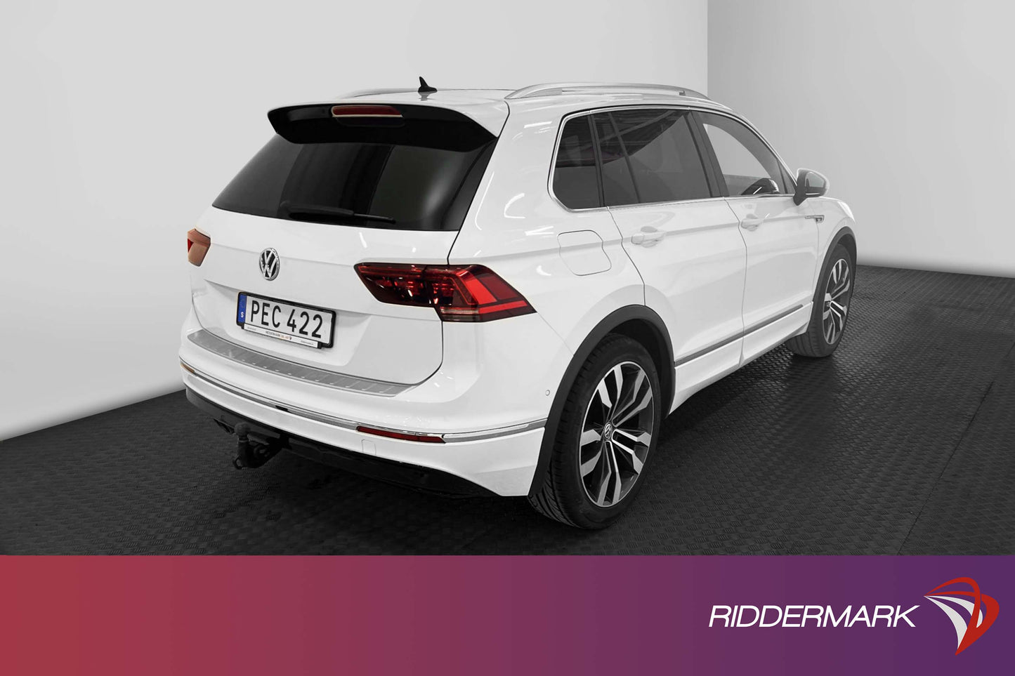 Volkswagen Tiguan 4M 190hk R-Line Cockpit Pano Skinn Navi