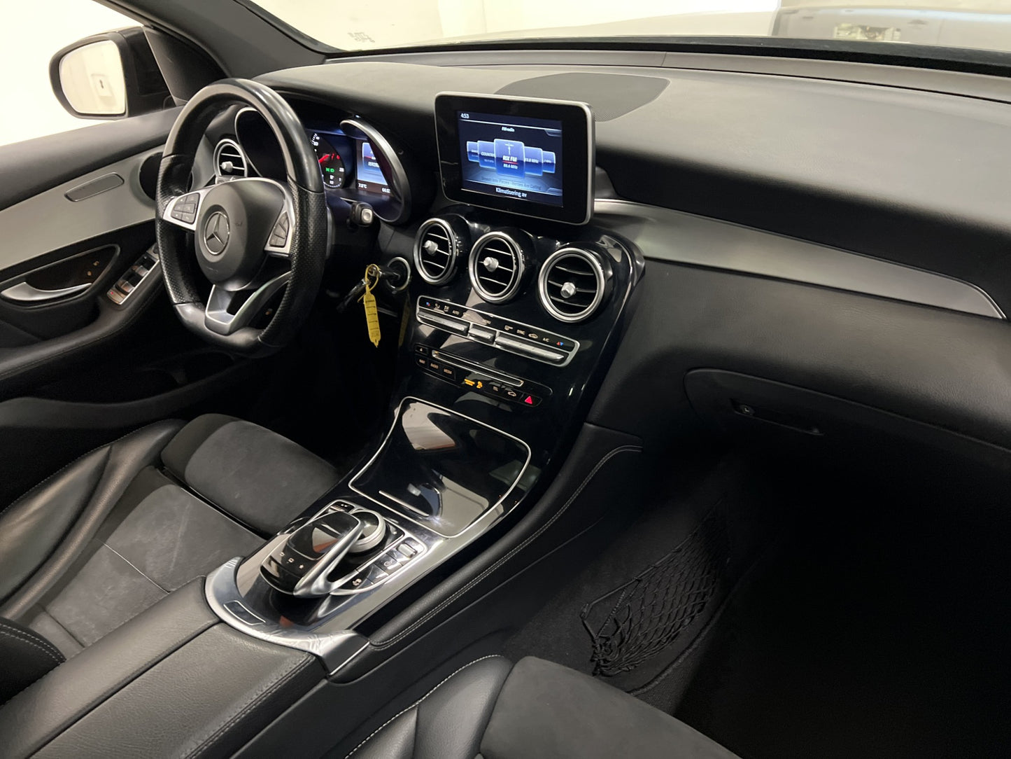 Mercedes-Benz GLC 220 d 4M AMG B-kamera Drag Pano Navi 170hk