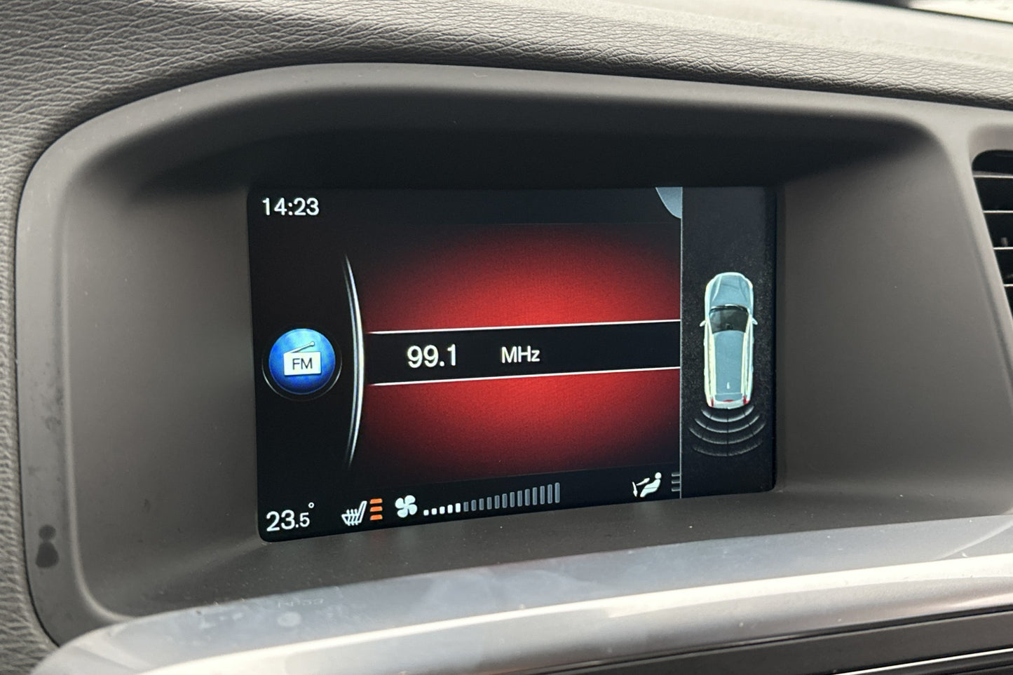 Volvo V60 D4 190hk Summum VOC Värmare Keyless Navi Välservad