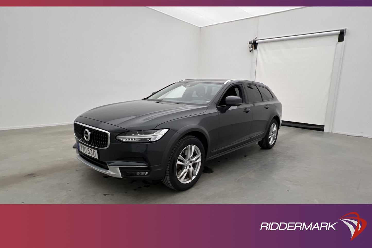 Volvo V90 D5 Cross Country AWD PRO VOC Navi BLIS Drag MOMS