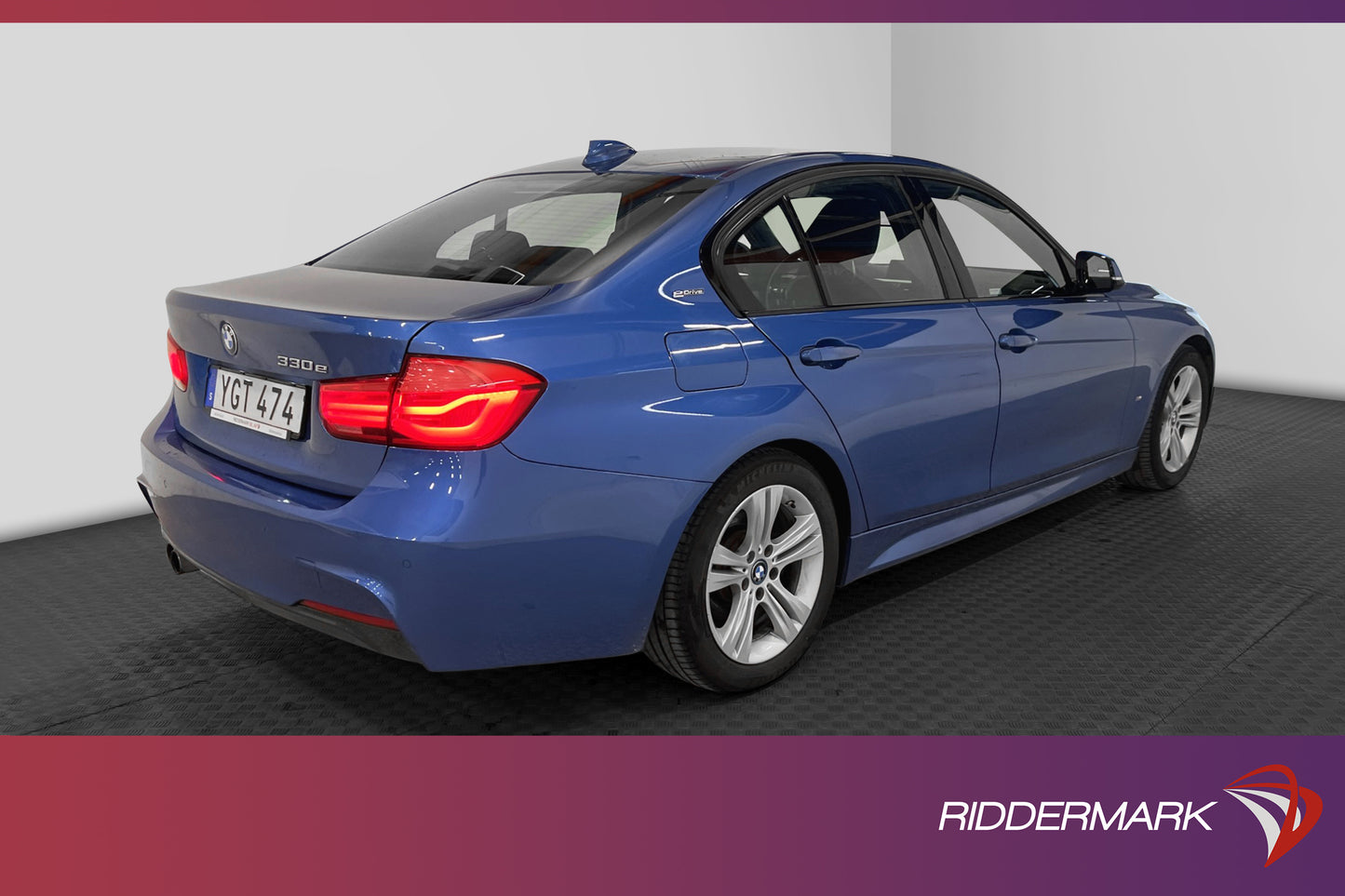 BMW 330e Sedan 252hk M Sport Navigation Lane assist PDC