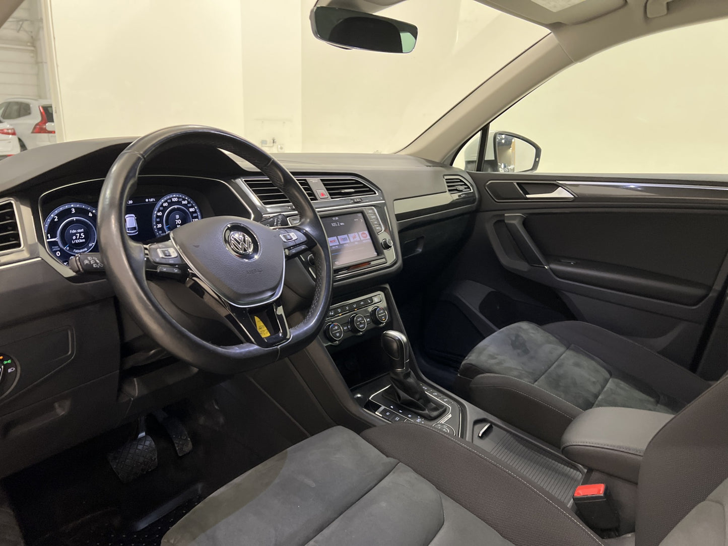 Volkswagen Tiguan TDI 4M 190hk Executive Cockpit Massage