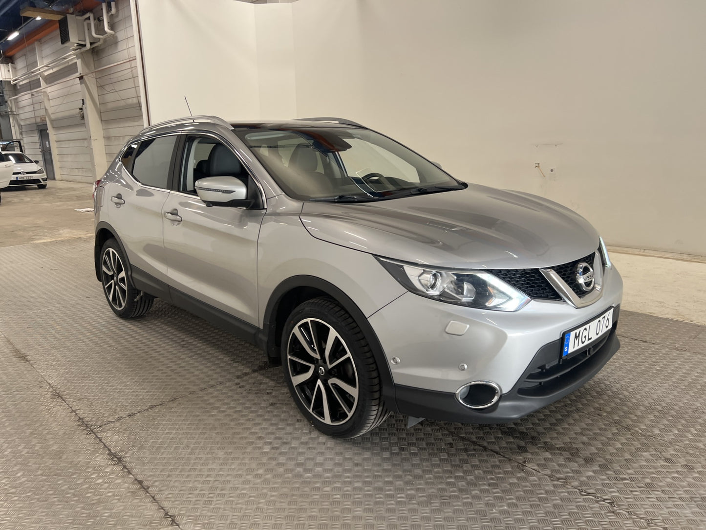 Nissan Qashqai 1.2 DIG-T 115hk Tekna Pano 360° Värmare Drag