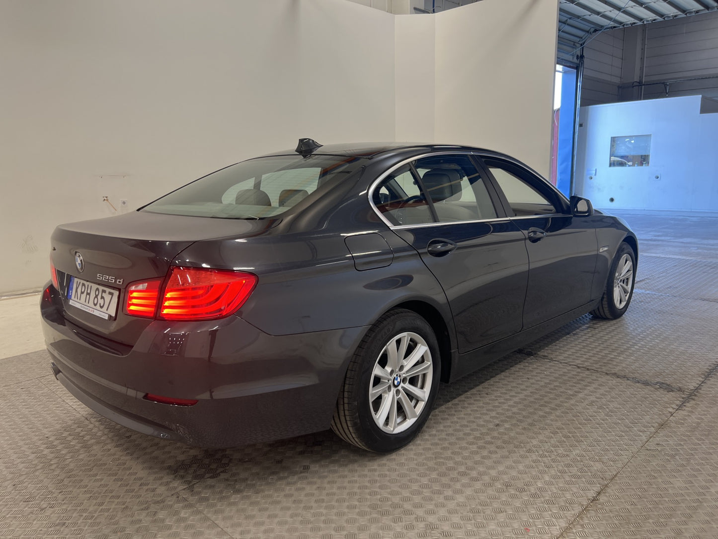 BMW 525d 204hk Skinn P-sensorer Nyservad Välservad 2 Brukare