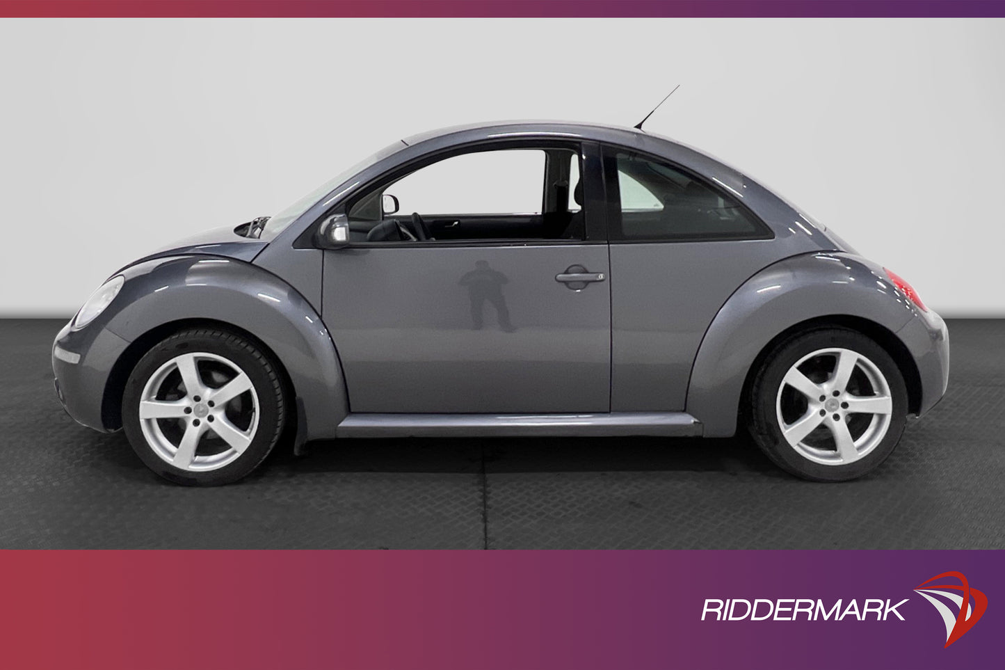 Volkswagen New Beetle  1.6 102hk Ny Besiktigad LÅGMIL