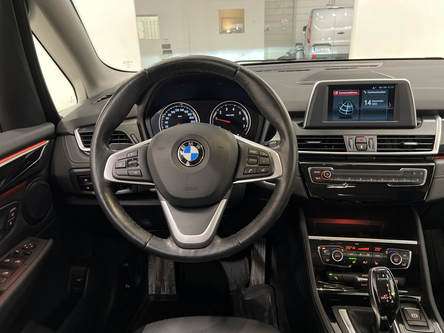 BMW 218i Sport Line Euro6 Kamera Rattvärme HiFi Hemleverans