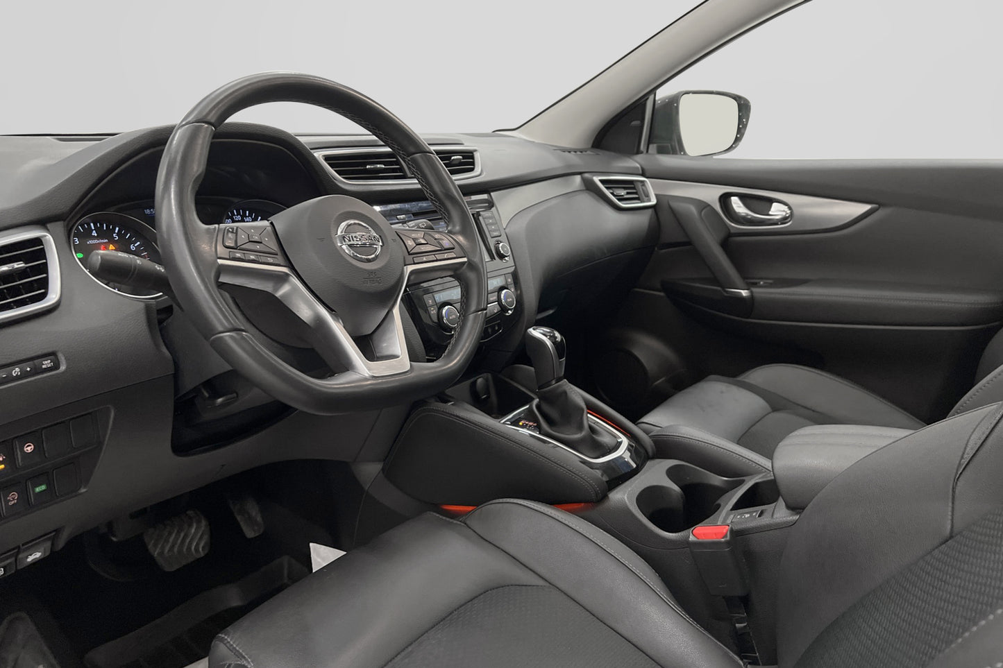 Nissan Qashqai 1.3 160hk Tekna Pano Navi 360° Halvskinn