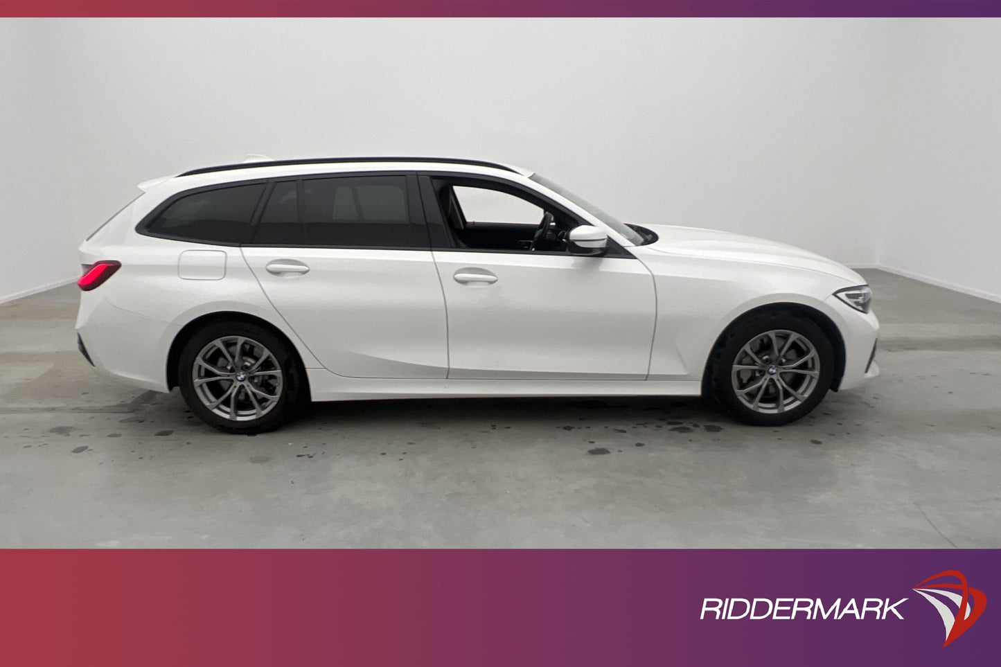 BMW 330e xDrive Touring Sport line Navi Ambient Dragkrok