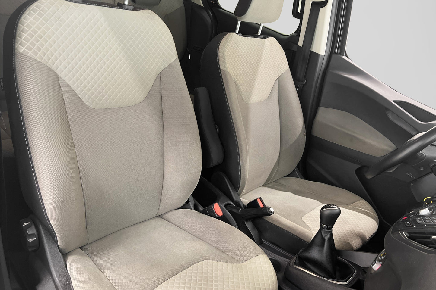 Ford Tourneo Courier 1.0Eco PDC Nyservad Moms