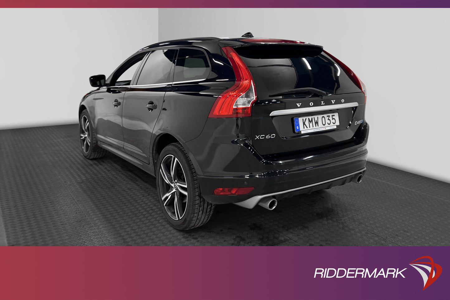 Volvo XC60 D4 AWD 190hk R-design D-värm H/K Pano B-kam VOC