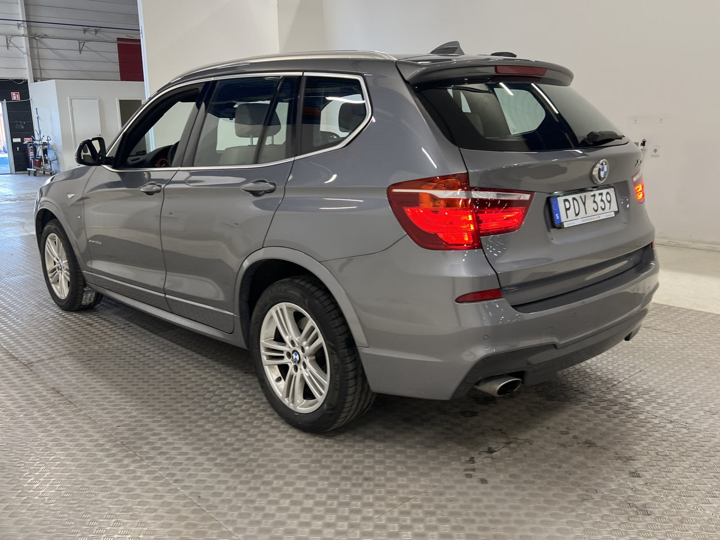 BMW X3 xDrive20d 190hk M Sport H/K Skinn Navi B-kamera