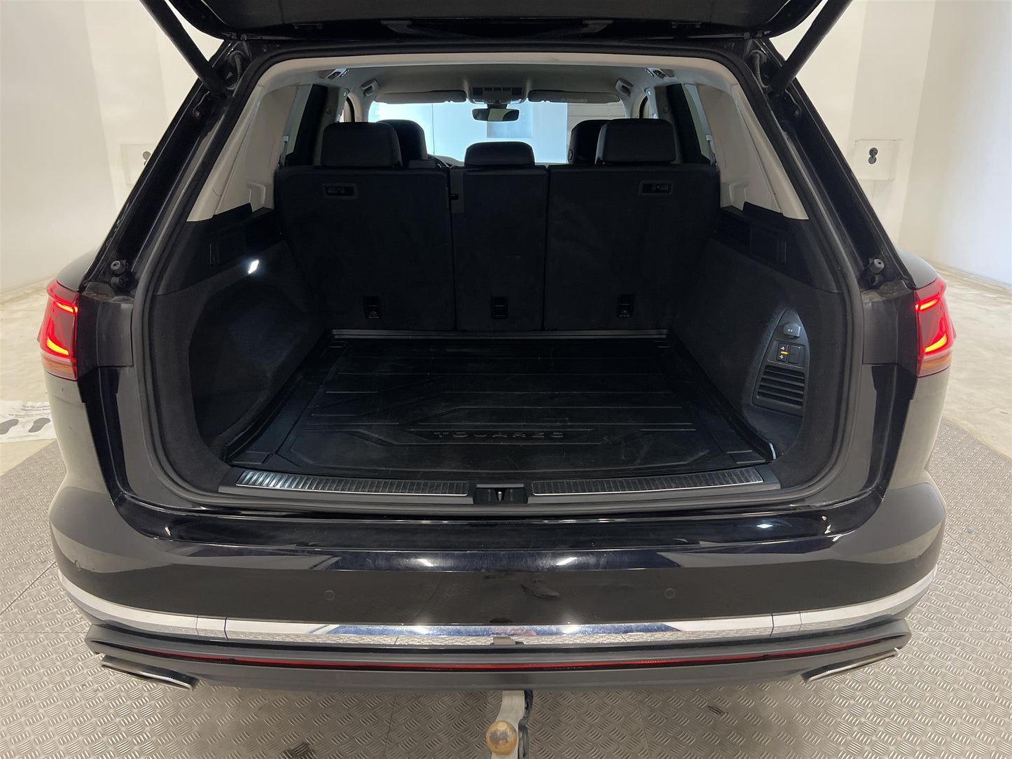 Volkswagen Touareg 4M V6 Värmare Dragpaket Navi Skinn BLIS