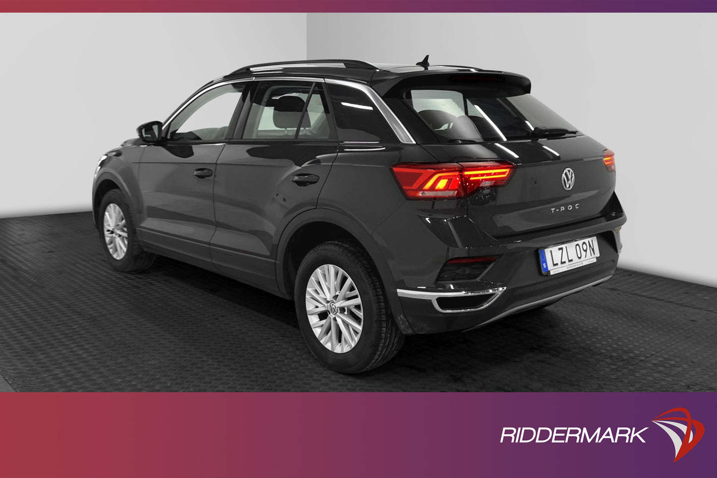 Volkswagen T-Roc 1.0 TSI 115hk P-sensorer CarPlay Nyservad