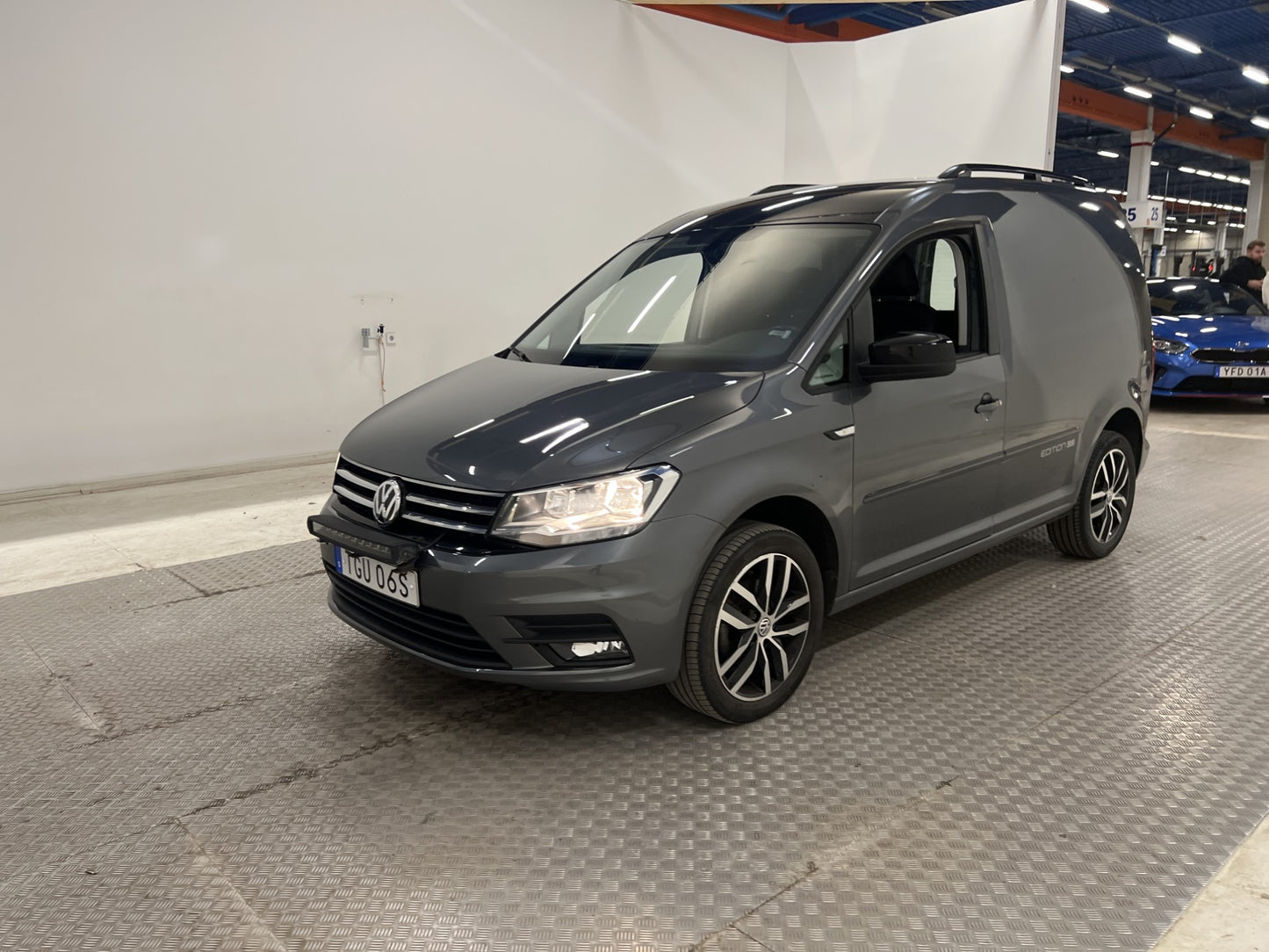 Volkswagen Caddy Edition 35 2.0 Värmare Dragkrok STUK Moms