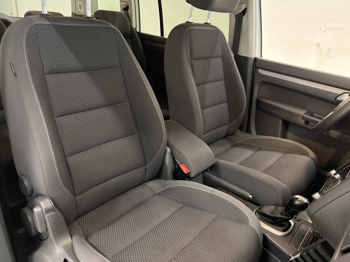 Volkswagen Touran 1.4 TSI EcoFuel 150hk B-kamera Dragkrok