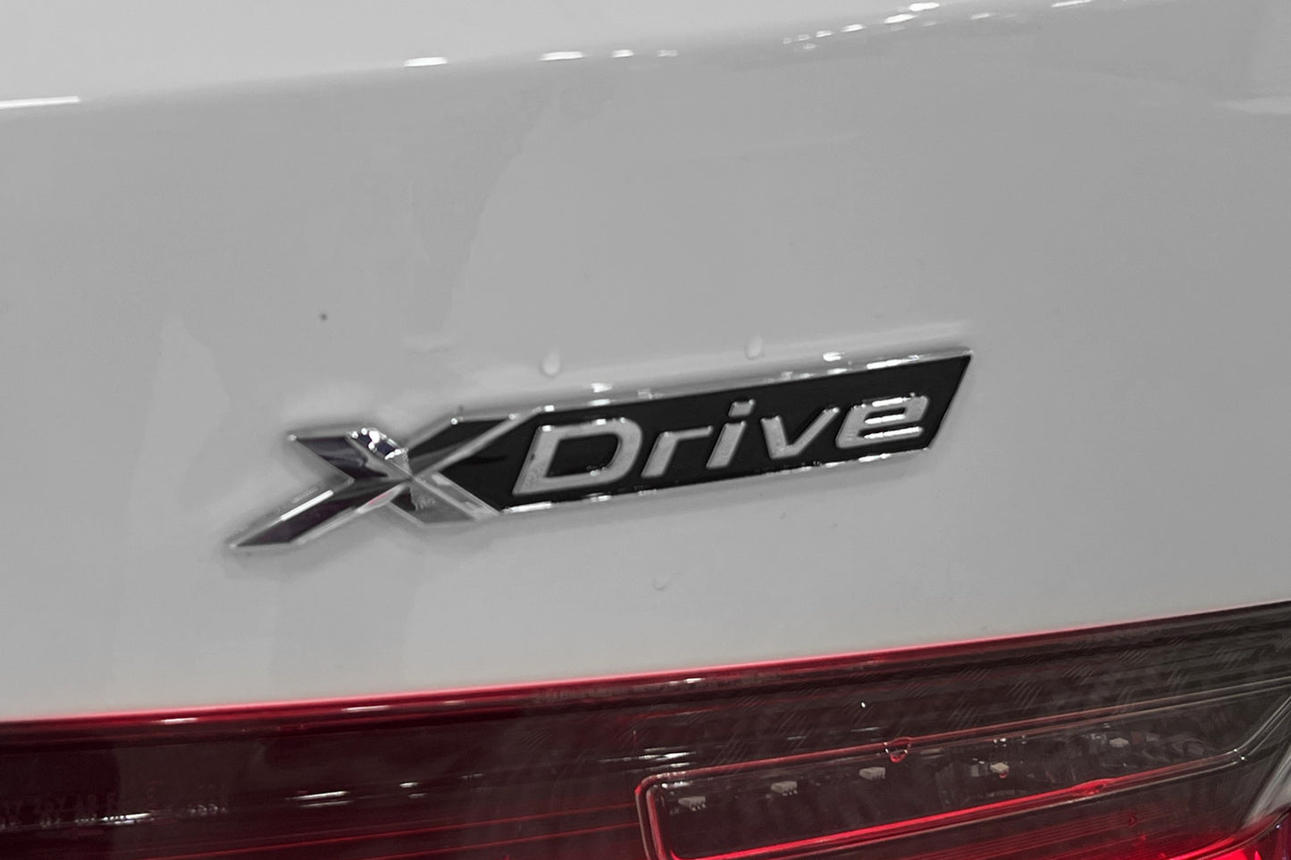 BMW 330e xDrive 292hk Innovation Laser Drag Pano H/K 360*