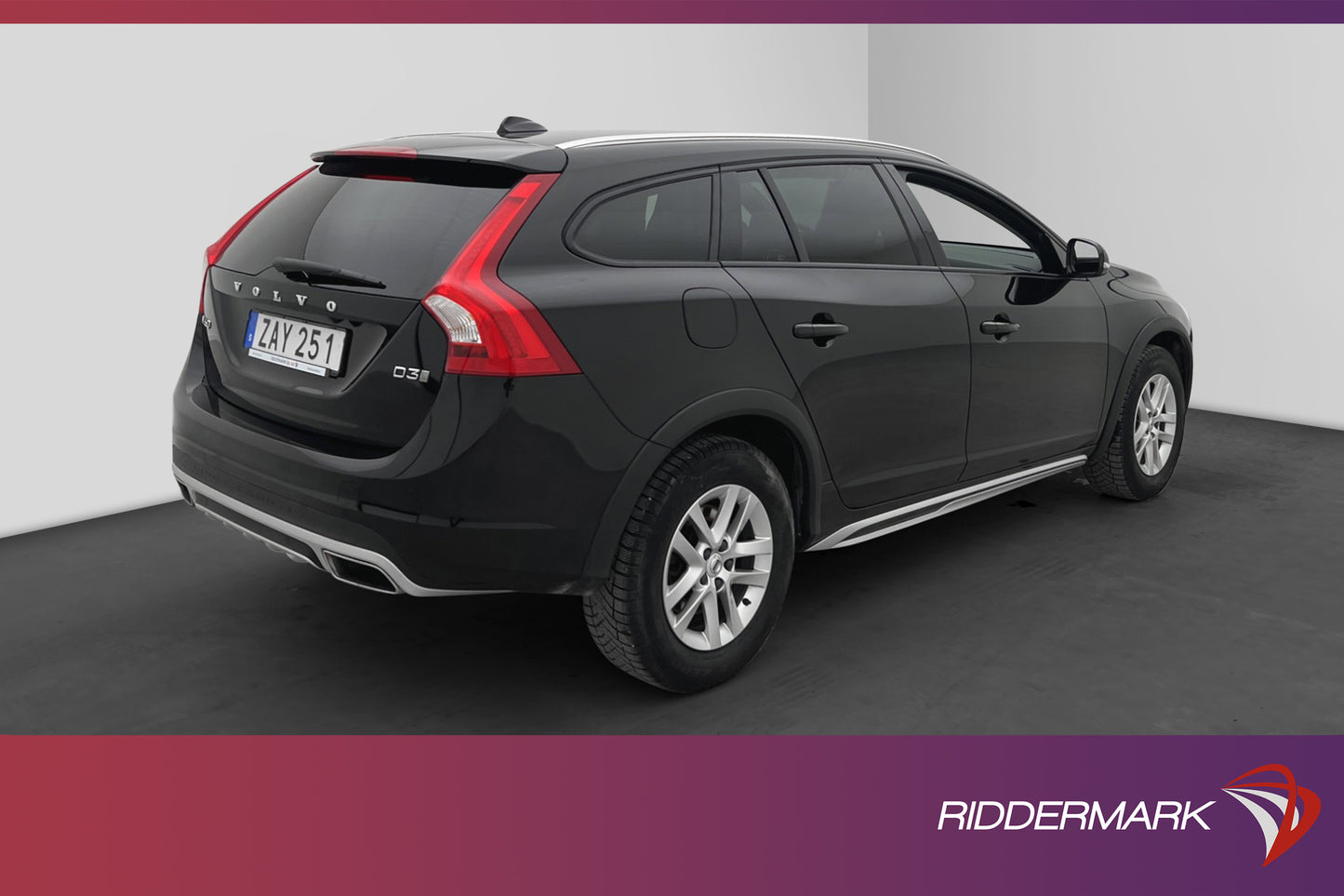 Volvo V60 Cross Country D3 Summum VOC D-värme B-kamera 150hk