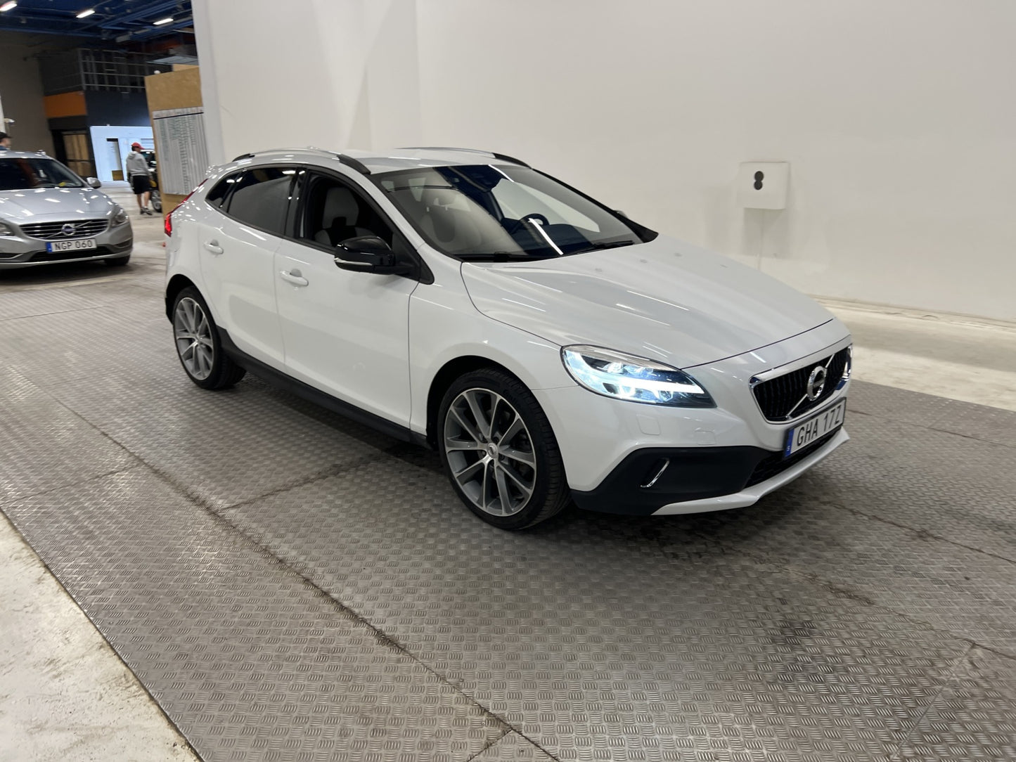 Volvo V40 Cross Country T3 152hk Voc B-Värm Navi B-Kamera