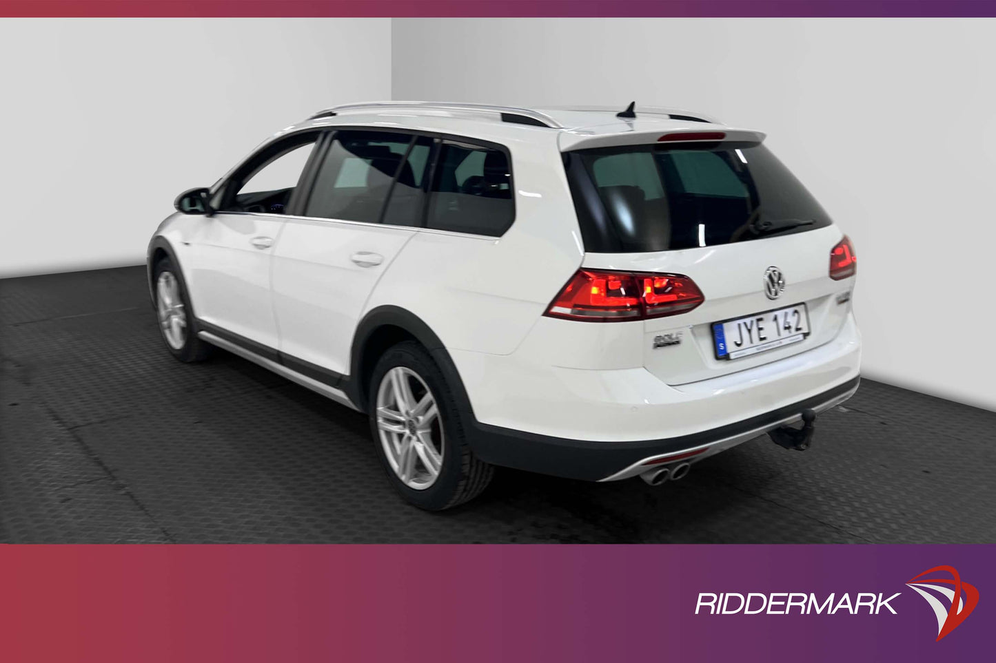 Volkswagen Golf Alltrack 4M 184hk Premium Värmare B-Kam Drag