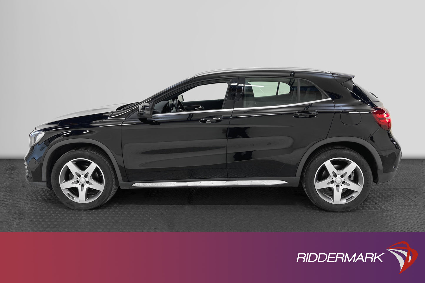 Mercedes-Benz GLA 200 d 4MATIC 7G-DCT AMG Sport B-Kamera GPS