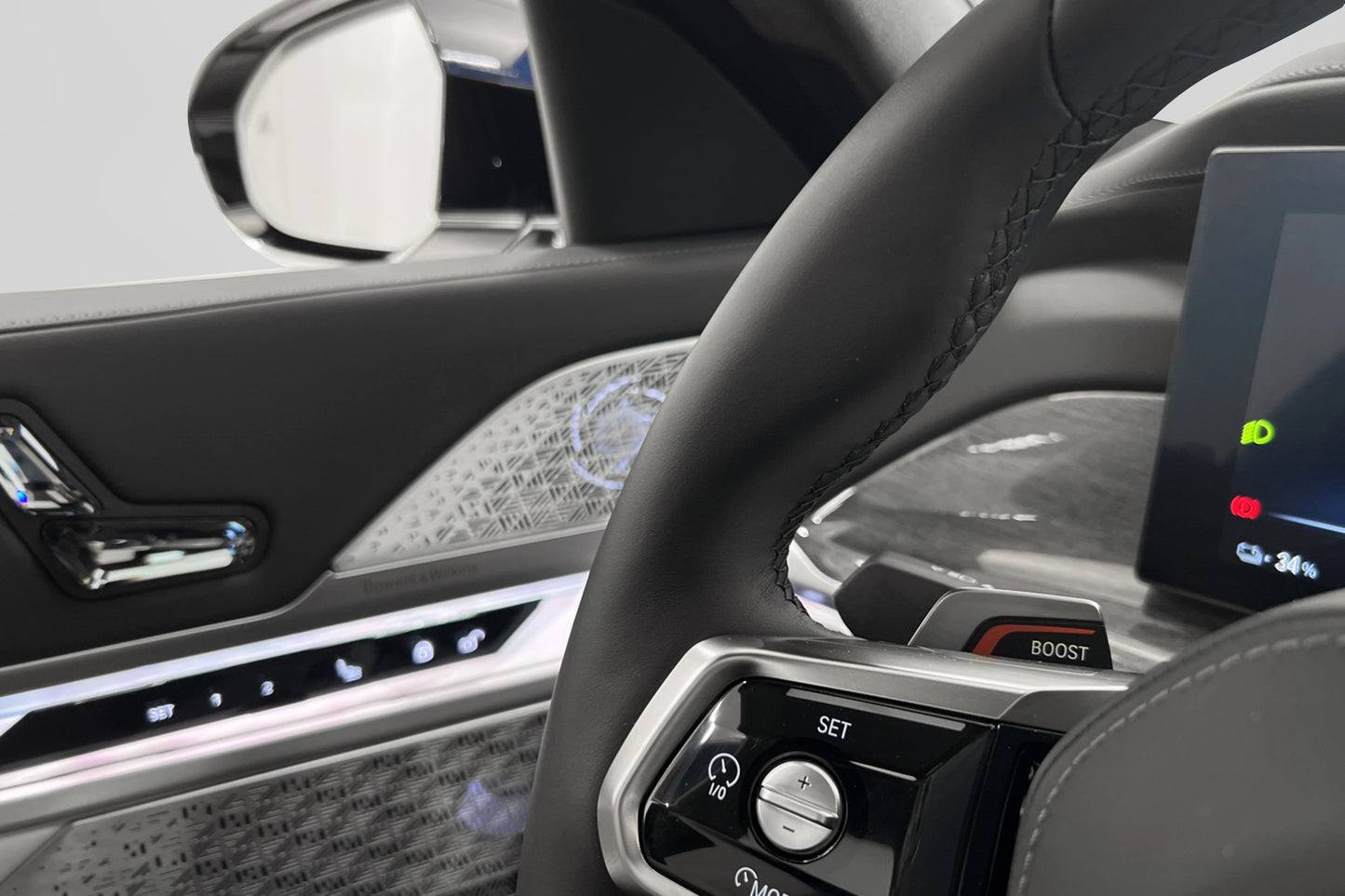 BMW i7 xDrive60 M Sport Innovation Executive Lounge B&W MOMS