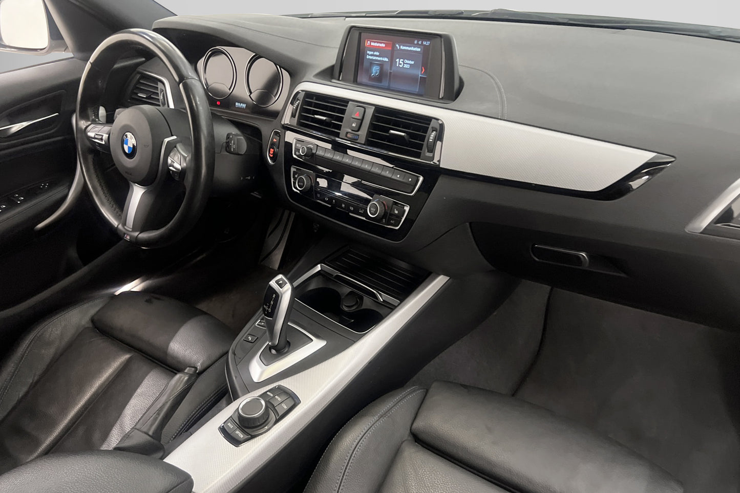 BMW 120 i 184hk M Sport Skinn Sensorer Låg Skatt Välservad