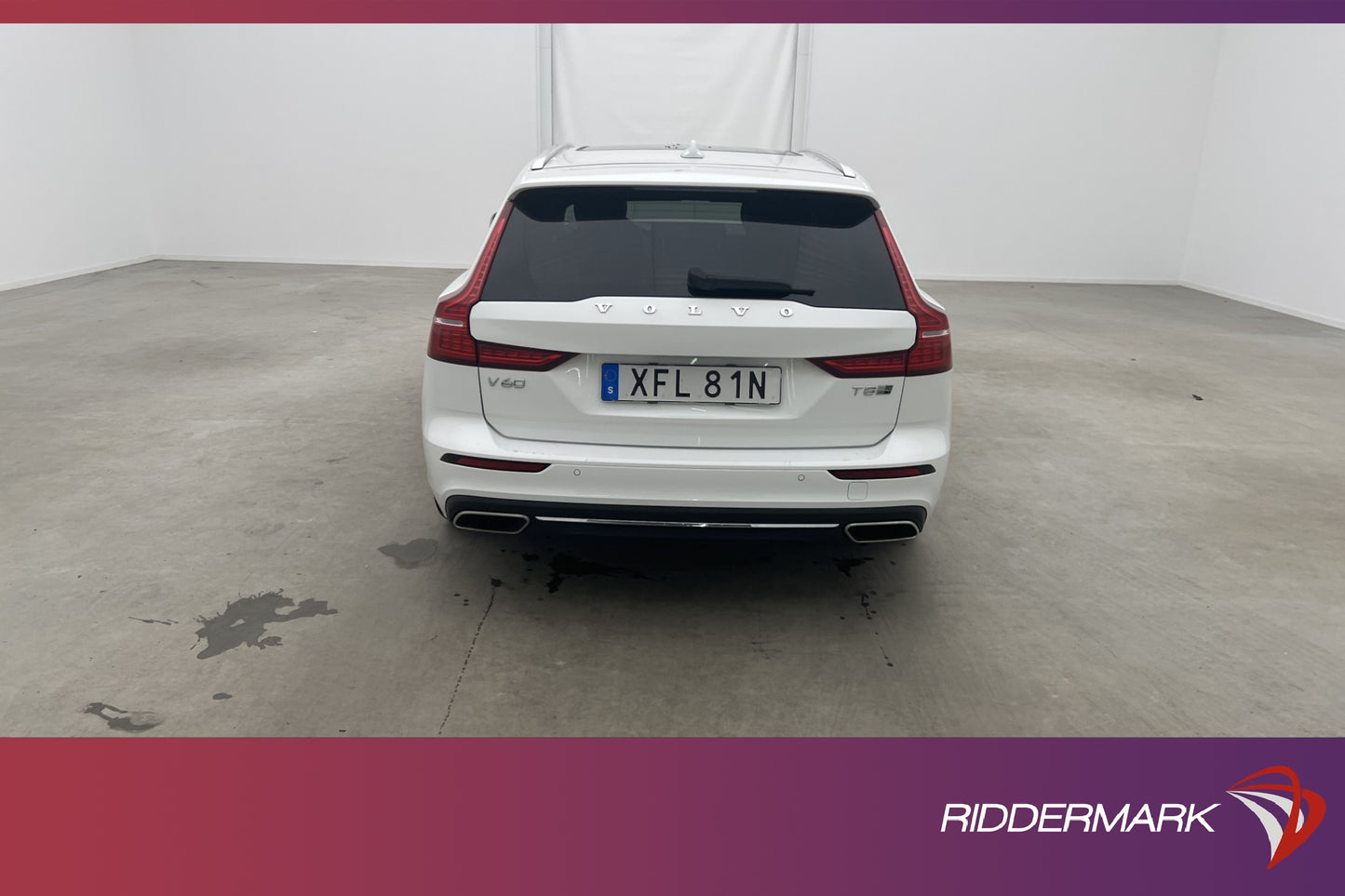 Volvo V60 T8 AWD Inscription Pano VOC Värm Orrefors Välserv