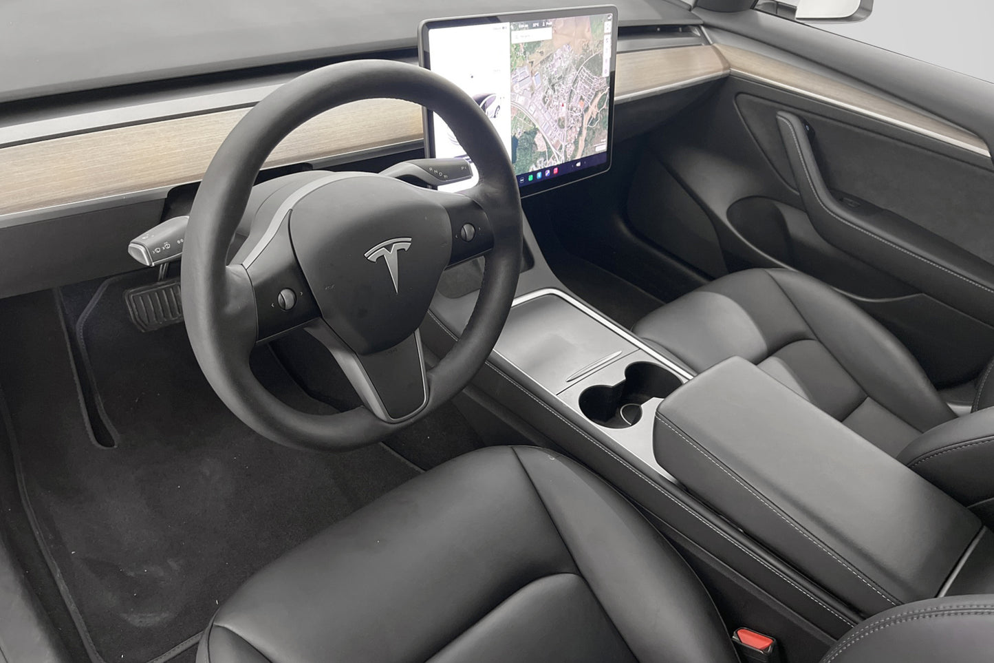 Tesla Model 3 Long Range AWD 440hk Svensksåld Autopilot