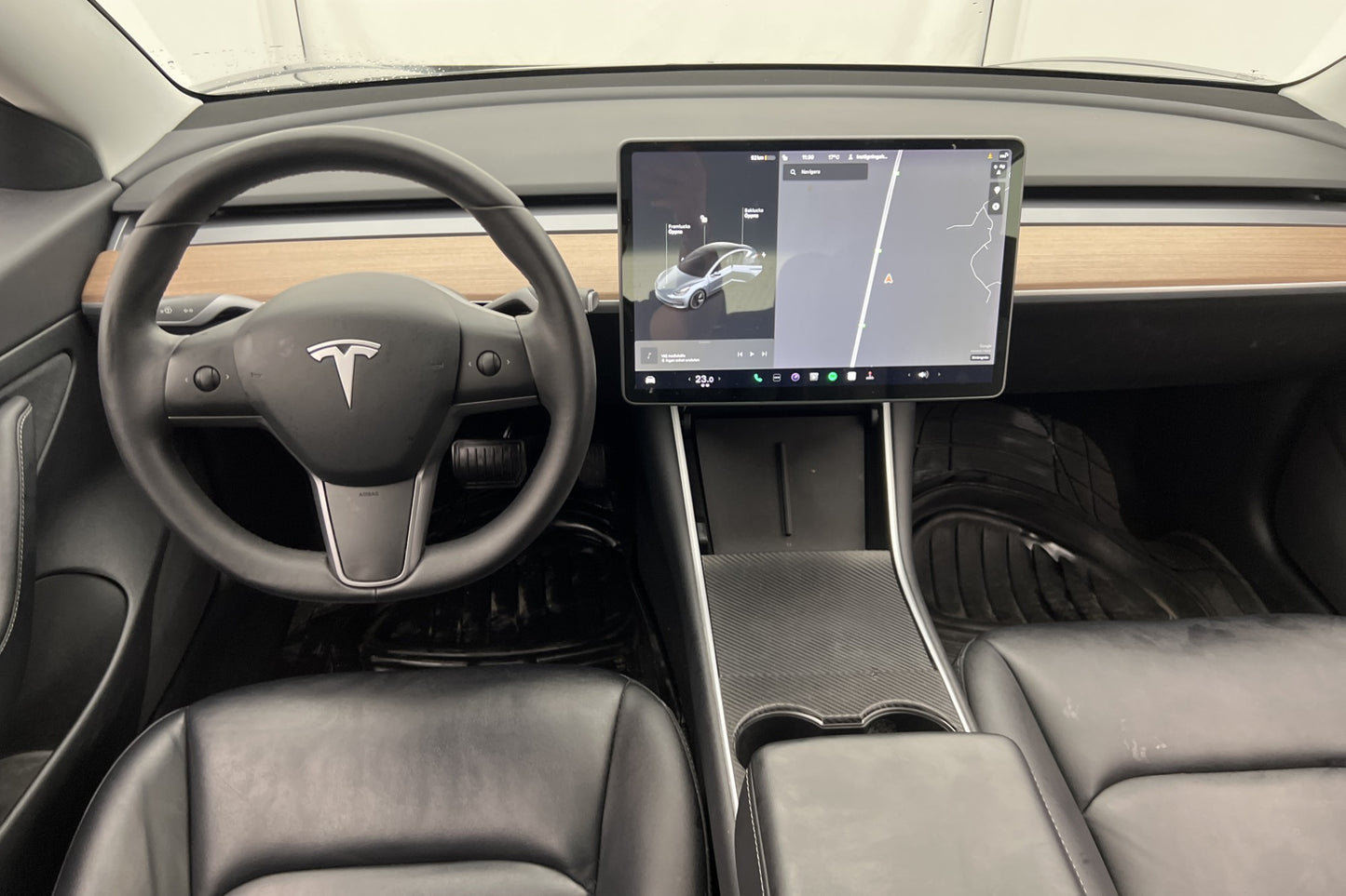 Tesla Model 3 Standard Range Plus 258hk Svensksåld Autopilot