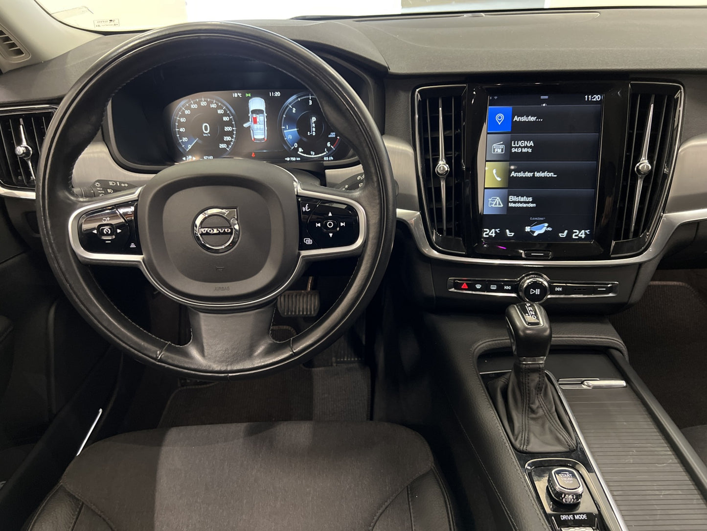 Volvo V90 D3 AWD Advanced Edition VOC Värmare Drag CarPlay