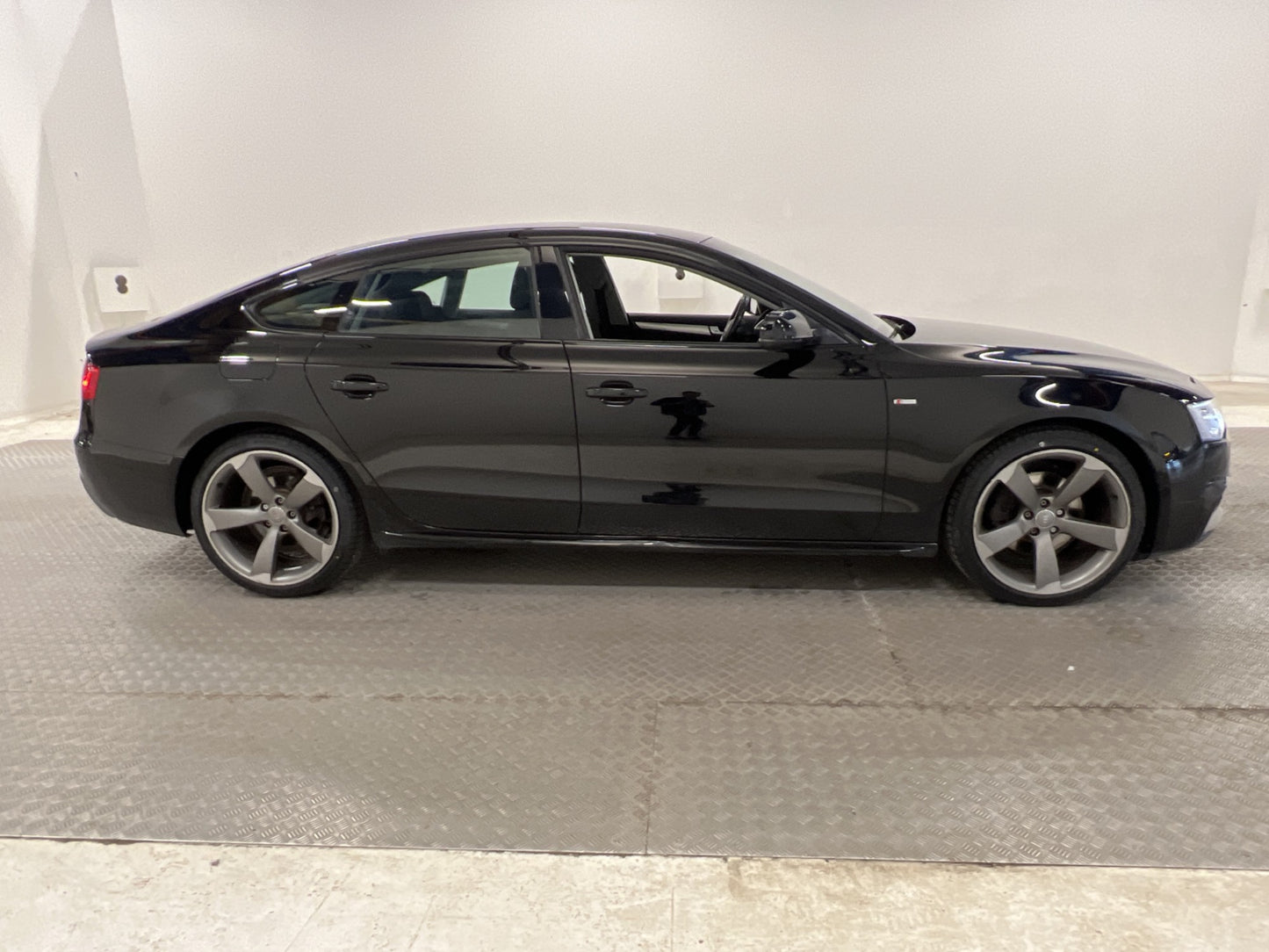 Audi A5 Sportback 1.8 TFSI 177hk S-Line Sensorer RS-fälgar