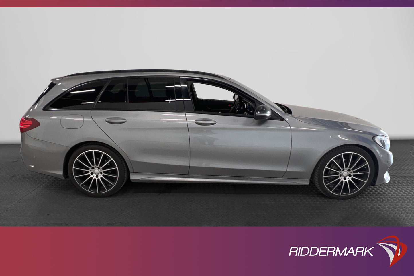 Mercedes-Benz C 220 T 170hk AMG Burmester Pano Drag En-bruk