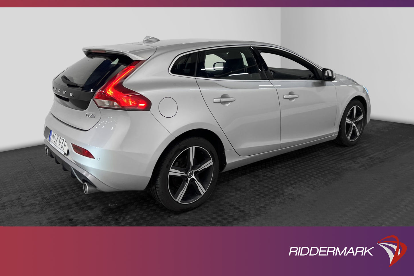 Volvo V40 D3 150hk R-Design D-värm VOC 0.53l/mil