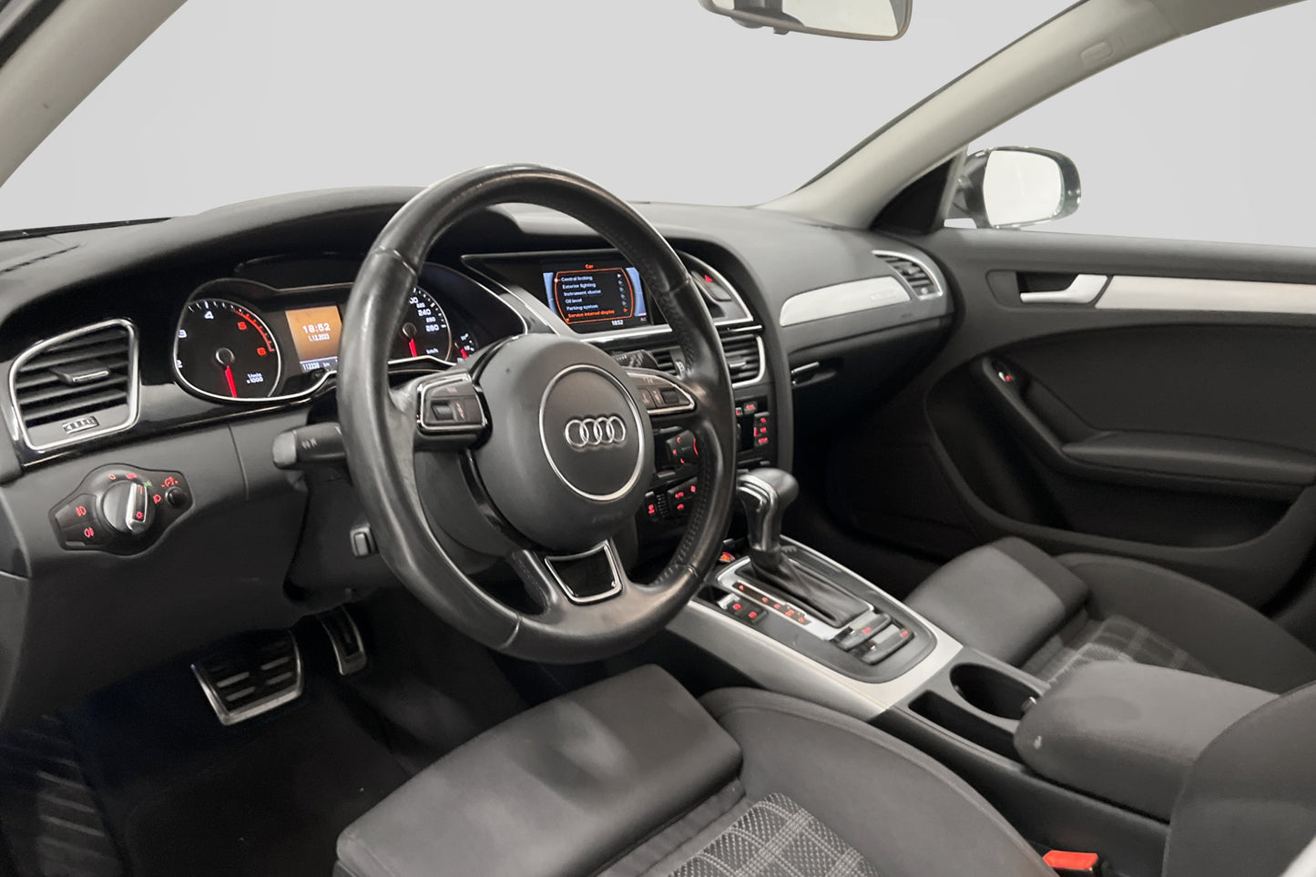 Audi A4 2.0 TDI Quattro 177hk Proline Isofix Dragkrok PDC