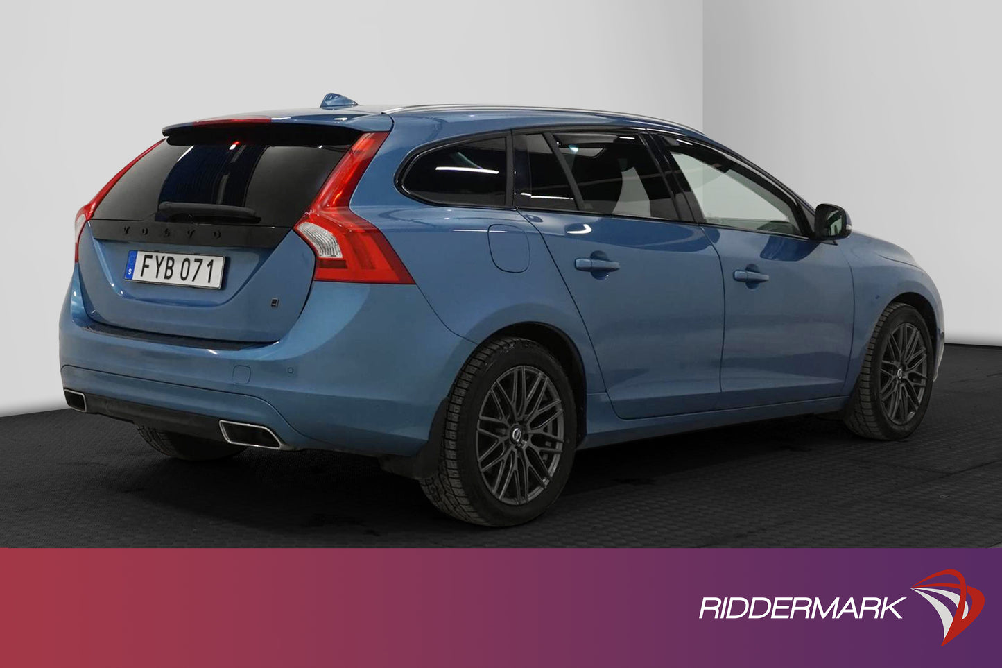 Volvo V60 Polestar D5 Plug-in AWD 288hk Summum Taklucka Navi