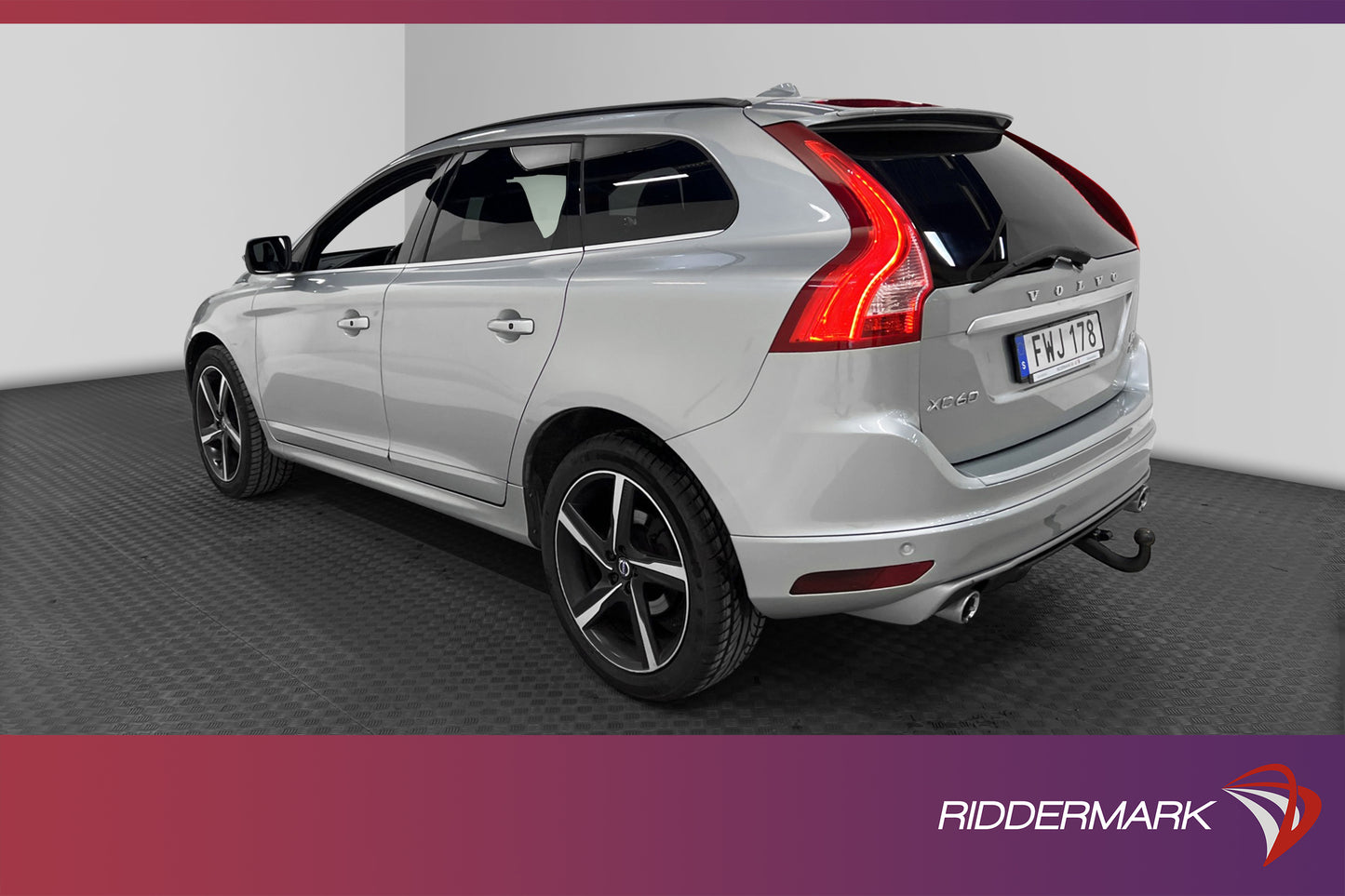 Volvo XC60 D4 190hk AWD R-Design D-värm VOC Pano Navi Skinn