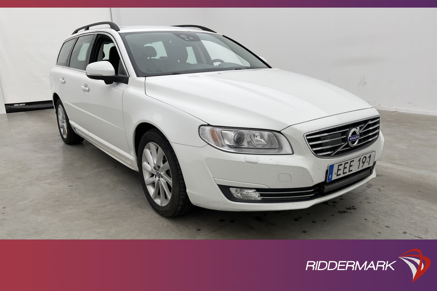 Volvo V70 D4 AWD Momentum VOC Värmare BLIS Drag Välservad