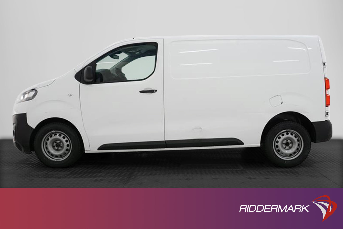 Opel Vivaro Lång 1.5D Automat 120hk Värmare PDC Drag Moms