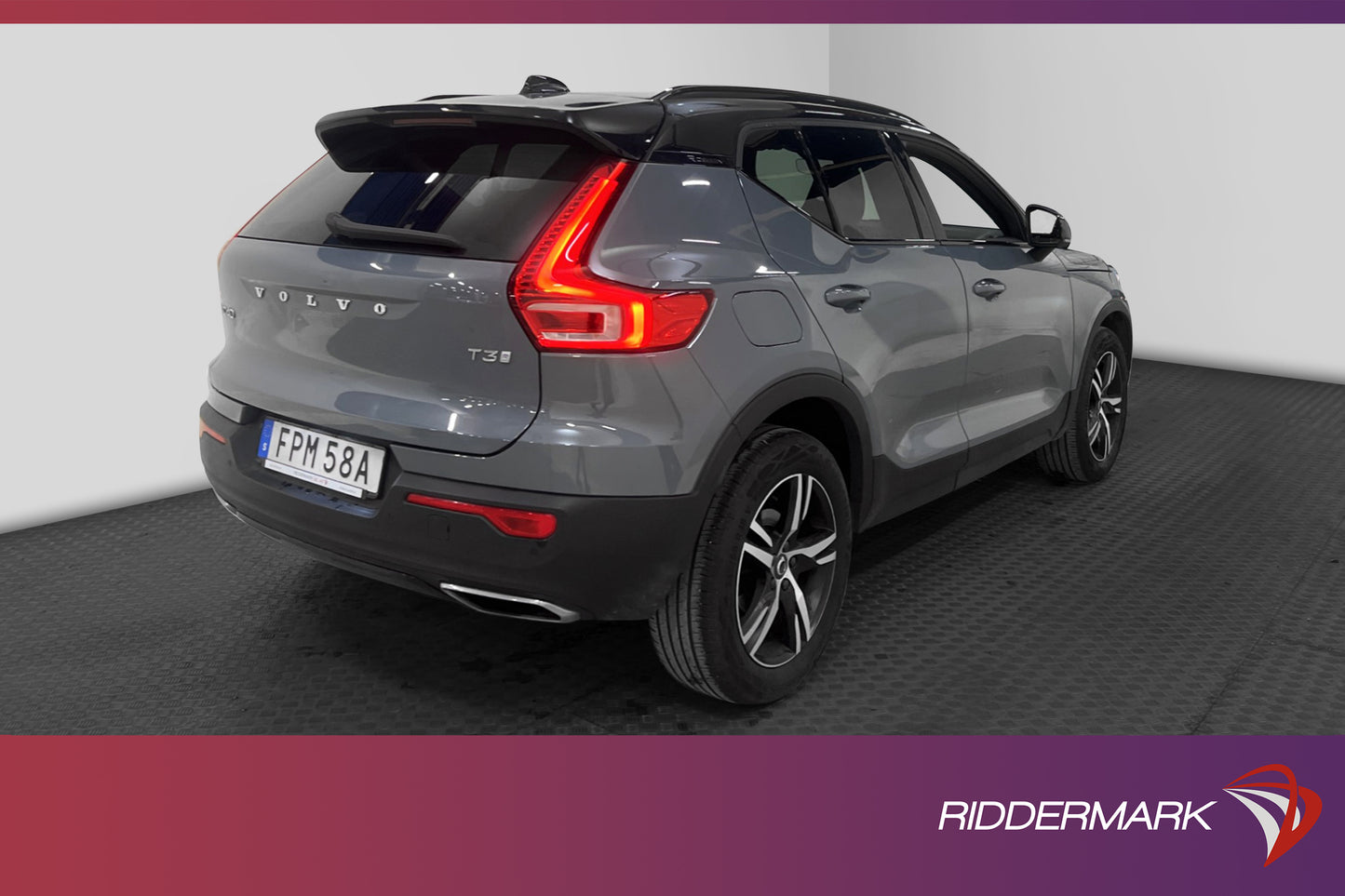 Volvo XC40 T3 163hk R-Design VOC Värmare Kamera BLIS Carplay