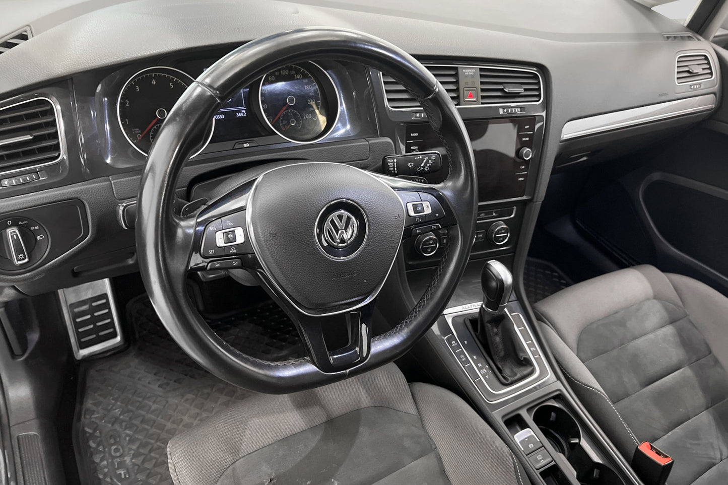 Volkswagen Golf Alltrack 1.8 TSI 4M Premium Värmare Drag